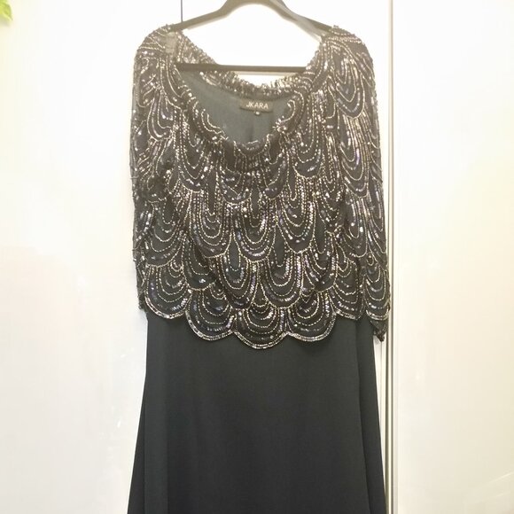 Ladies J Kara sequined evening gown. - Picture 1 of 2